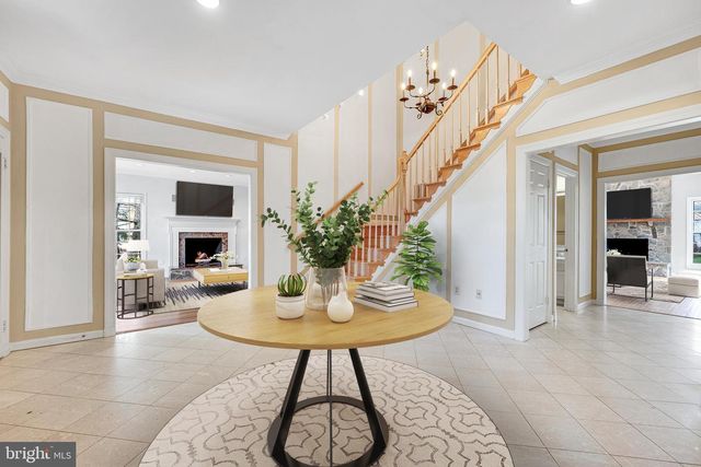 5825 MOSSROCK, Rockville, MD 20852