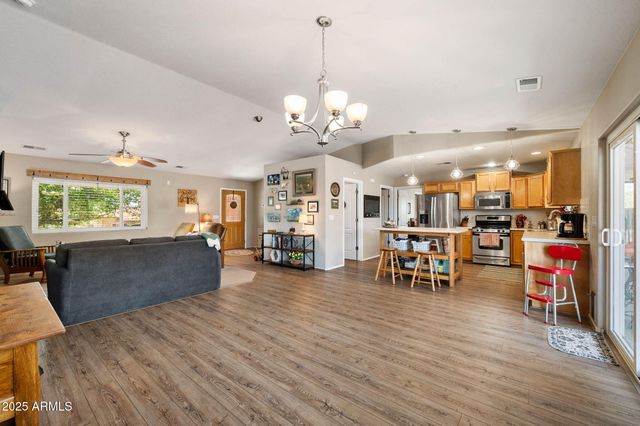 17798 E TRAILS END Road, Mayer, AZ 86333