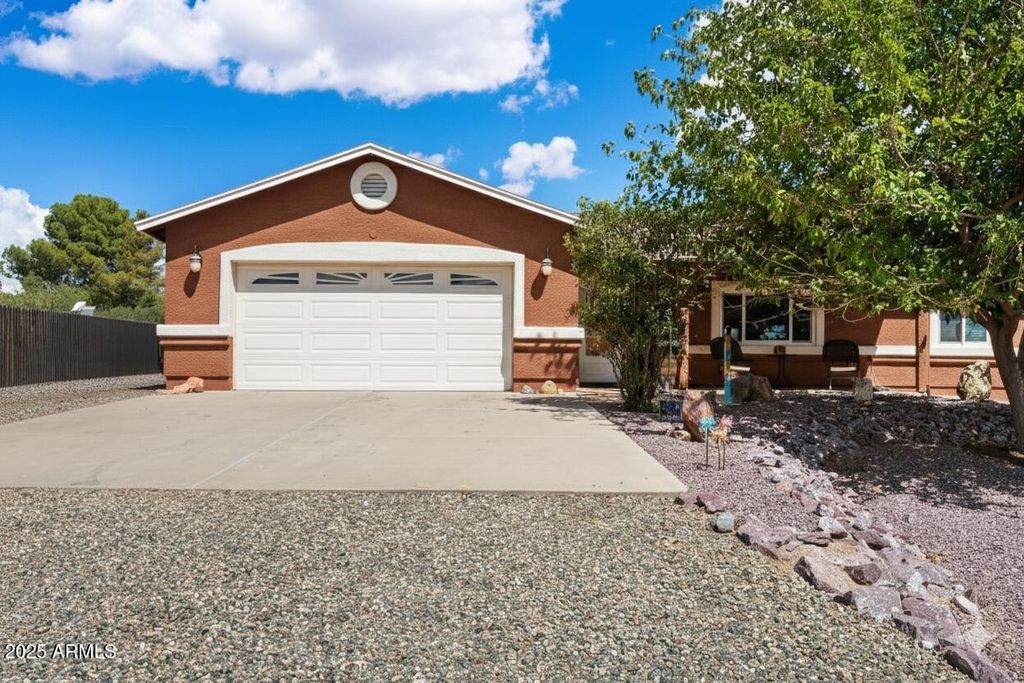 17798 E TRAILS END Road, Mayer, AZ 86333