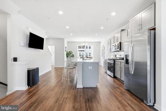 7753 VENICE LN, Severn, MD 21144
