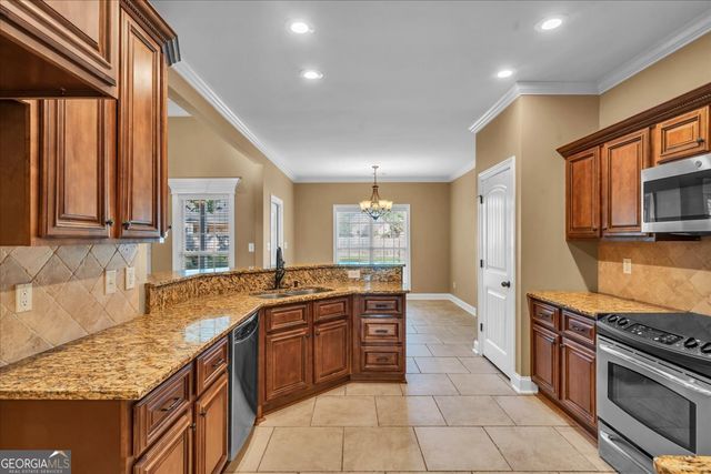302 Sage Meadows Lane, Bonaire, GA 31005