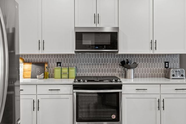 711 Yellow Leaf Lane, Summerville, SC 29486