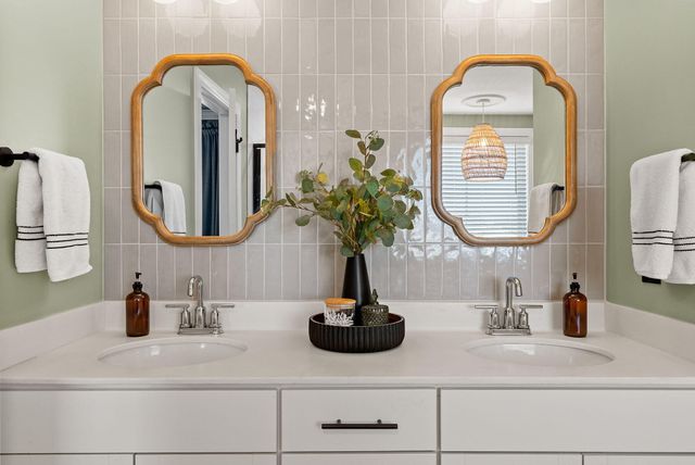 711 Yellow Leaf Lane, Summerville, SC 29486