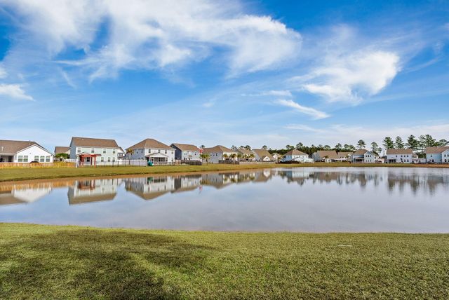 711 Yellow Leaf Lane, Summerville, SC 29486