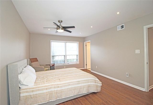 38 La Rue NW Place, Atlanta, GA 30327