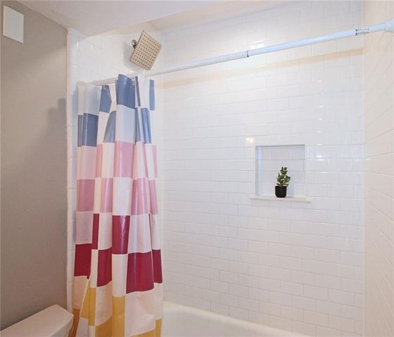 38 La Rue NW Place, Atlanta, GA 30327