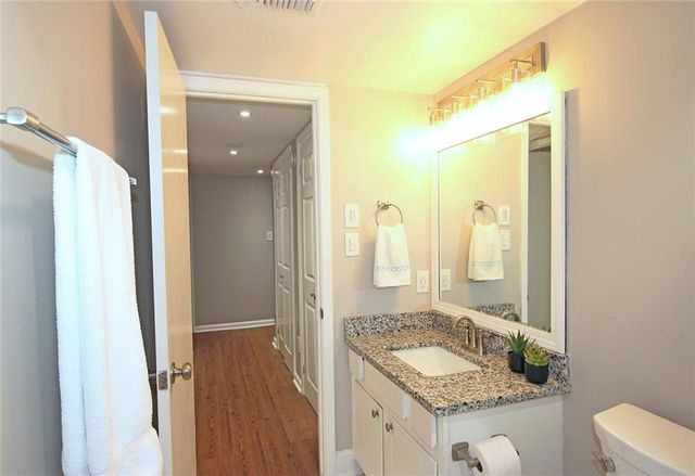 38 La Rue NW Place, Atlanta, GA 30327