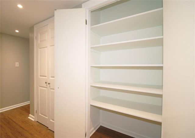 38 La Rue NW Place, Atlanta, GA 30327