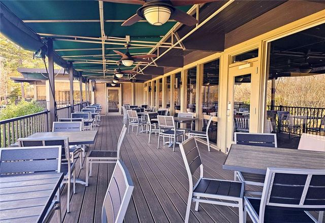 38 La Rue NW Place, Atlanta, GA 30327