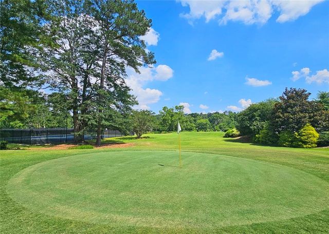 38 La Rue NW Place, Atlanta, GA 30327