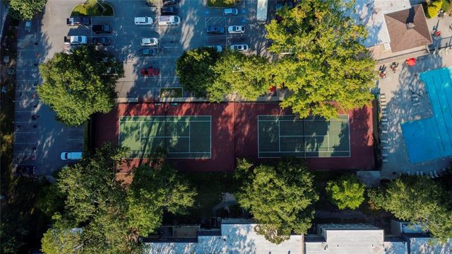 38 La Rue NW Place, Atlanta, GA 30327