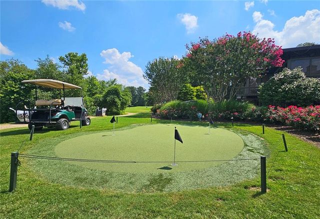 38 La Rue NW Place, Atlanta, GA 30327