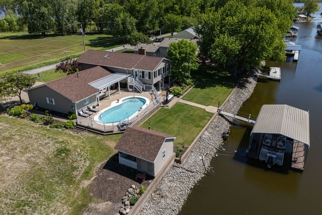 3530 E Harbor Drive, Bettendorf, IA 52722