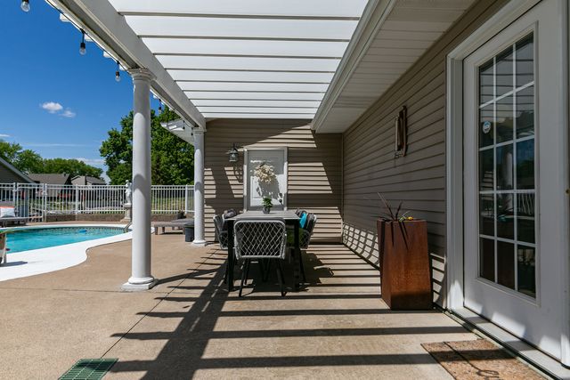 3530 E Harbor Drive, Bettendorf, IA 52722