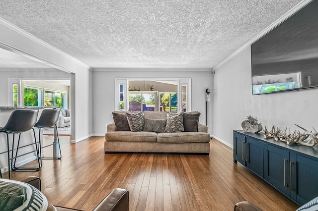 3530 E Harbor Drive, Bettendorf, IA 52722