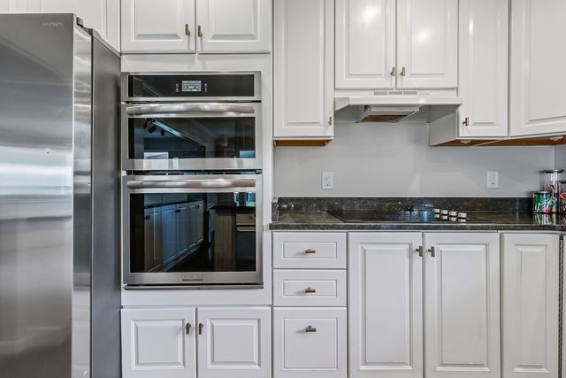 3530 E Harbor Drive, Bettendorf, IA 52722