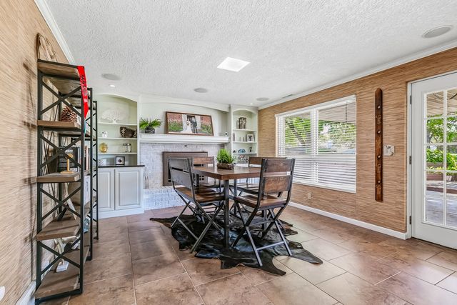 3530 E Harbor Drive, Bettendorf, IA 52722