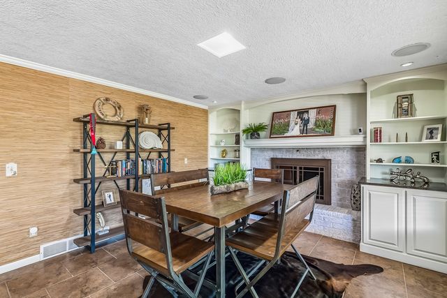 3530 E Harbor Drive, Bettendorf, IA 52722