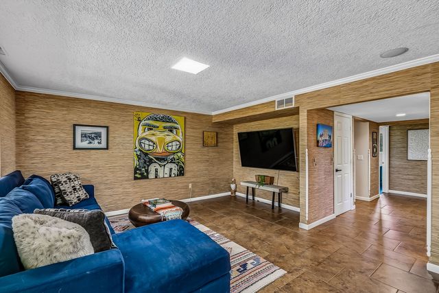 3530 E Harbor Drive, Bettendorf, IA 52722