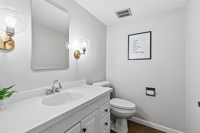 3530 E Harbor Drive, Bettendorf, IA 52722