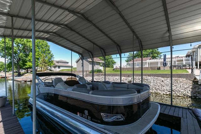 3530 E Harbor Drive, Bettendorf, IA 52722