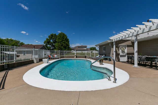 3530 E Harbor Drive, Bettendorf, IA 52722