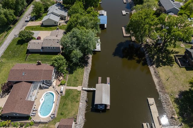 3530 E Harbor Drive, Bettendorf, IA 52722