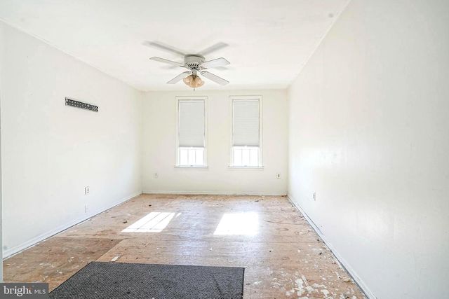 32 ALBERTUS DR, Williamstown, NJ 08094