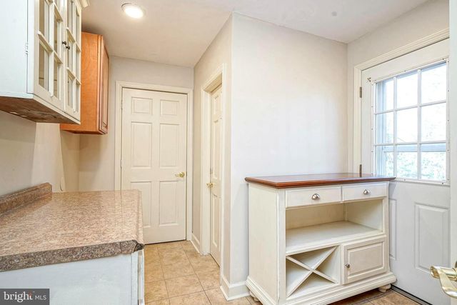 32 ALBERTUS DR, Williamstown, NJ 08094