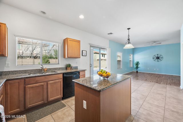 444 W Calle Sombra Linda, Sahuarita, AZ 85629