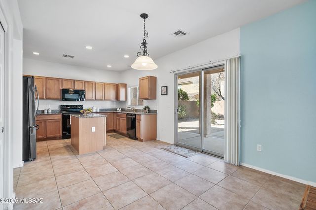 444 W Calle Sombra Linda, Sahuarita, AZ 85629