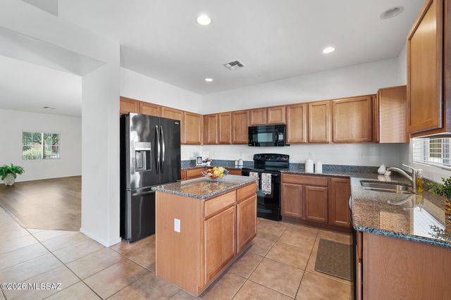 444 W Calle Sombra Linda, Sahuarita, AZ 85629