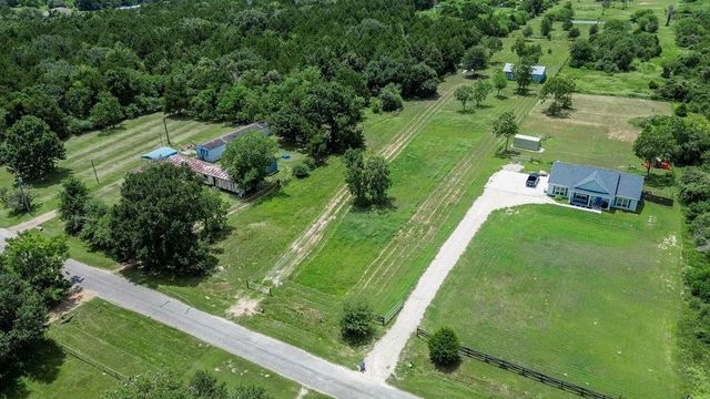 3853 College Street, Sealy, TX 77474