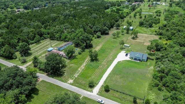 3853 College Street, Sealy, TX 77474