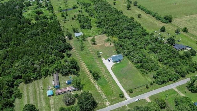 3853 College Street, Sealy, TX 77474