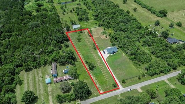 3853 College Street, Sealy, TX 77474