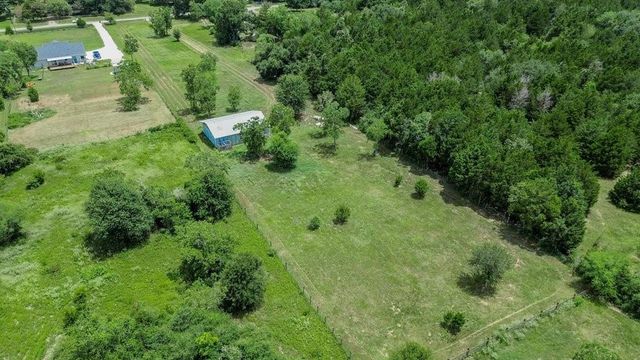 3853 College Street, Sealy, TX 77474