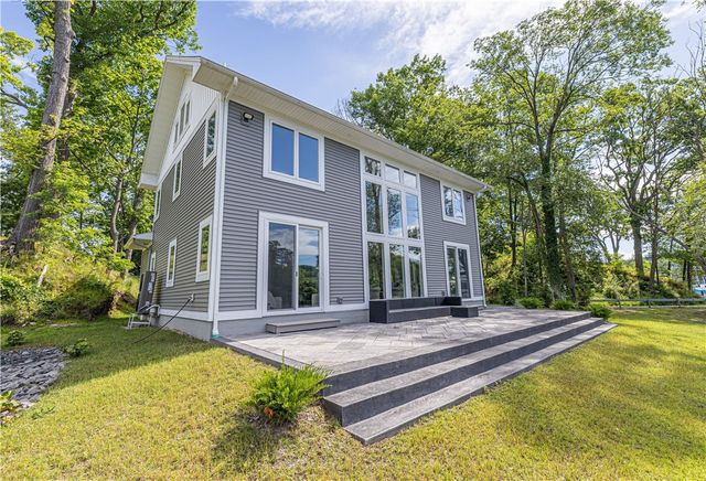 673 Seneca Road, Irondequoit, NY 14622