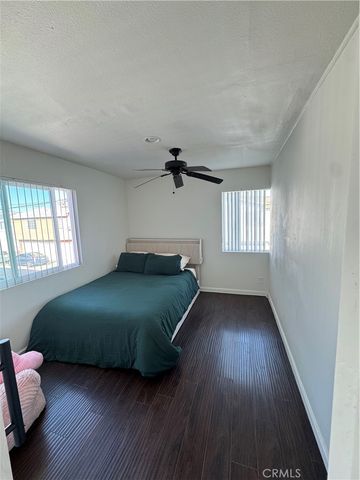 988 Valencia Street 4, Costa Mesa, CA 92626