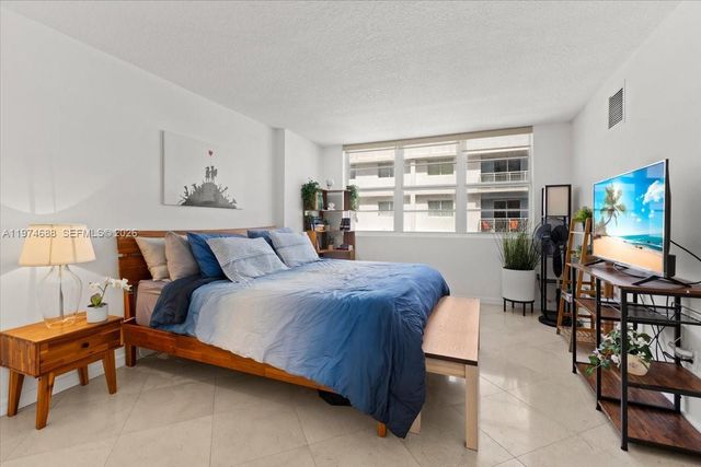 6917 Collins Ave 1512, Miami Beach, FL 33141