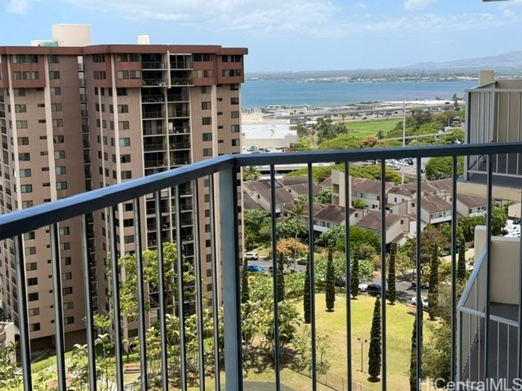 98-450 Koauka Loop 1611, Aiea, HI 96701
