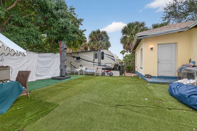 1004 14th Street, West Palm Beach, FL 33401