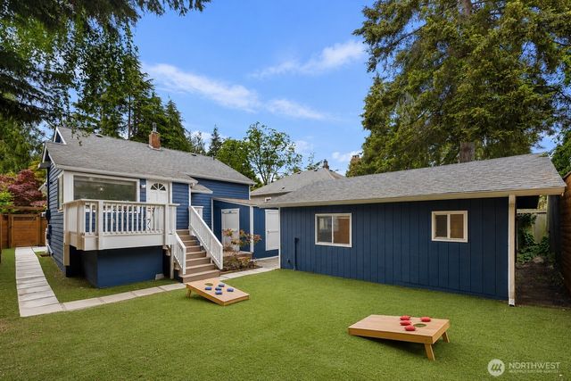 8604 29th Avenue NW, Seattle, WA 98117