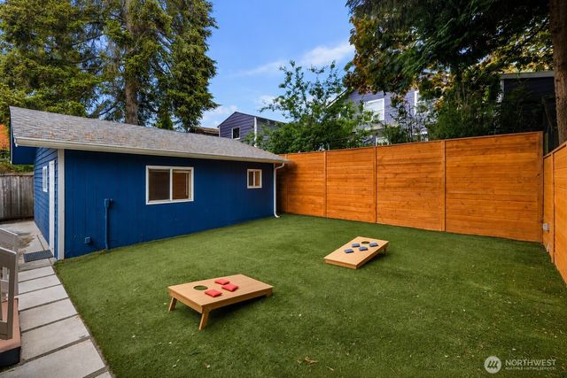 8604 29th Avenue NW, Seattle, WA 98117