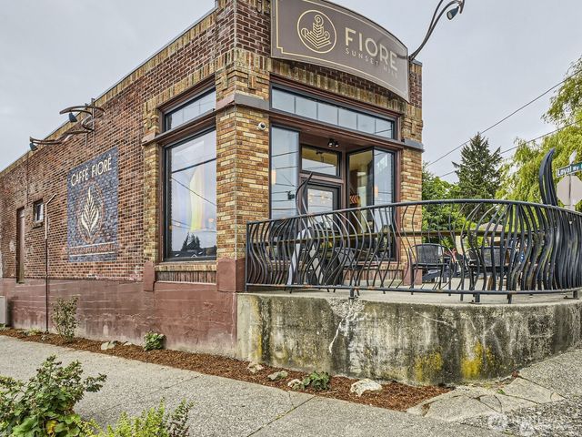 8604 29th Avenue NW, Seattle, WA 98117