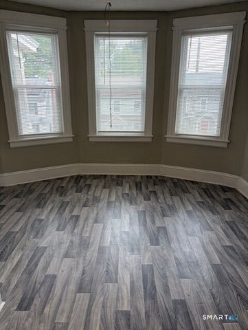 208 Fairview Avenue, Bridgeport, CT 06606