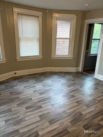 208 Fairview Avenue, Bridgeport, CT 06606