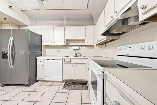 3850 Washington St 808, Hollywood, FL 33021