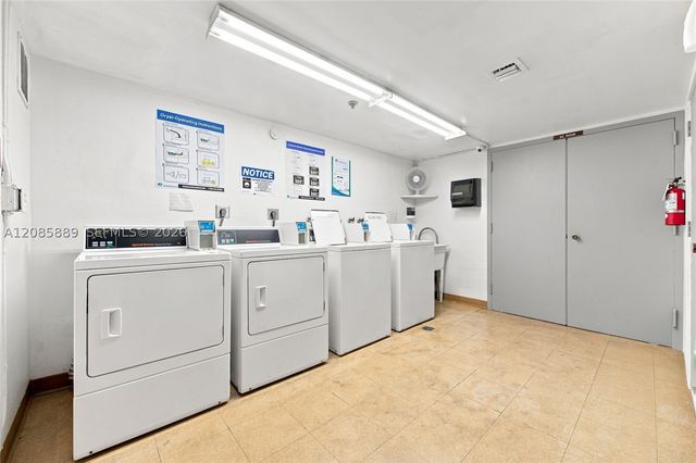3850 Washington St 808, Hollywood, FL 33021