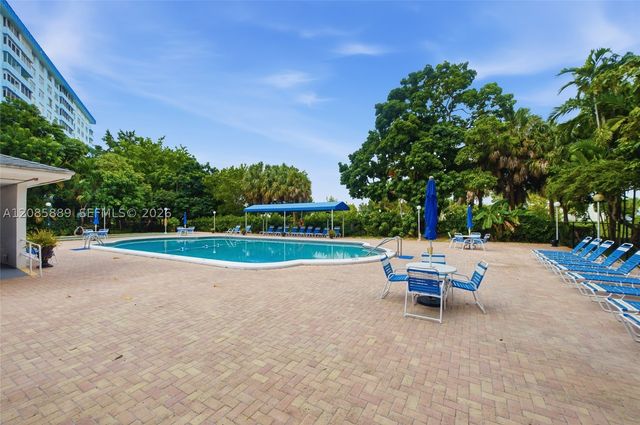 3850 Washington St 808, Hollywood, FL 33021